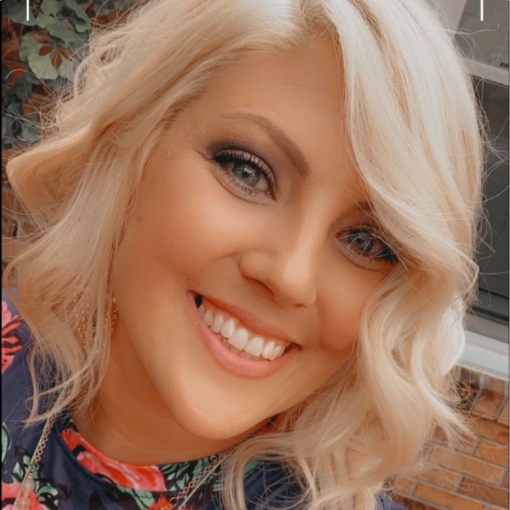 Meet your Posher, Alisha